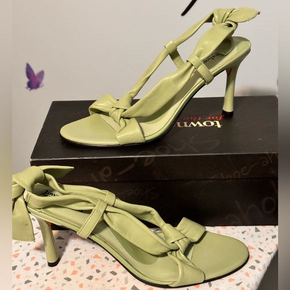 TOWN SHOES | Mint green retro strap open toe still in box vintage leather shoe - Picture 2 of 7
